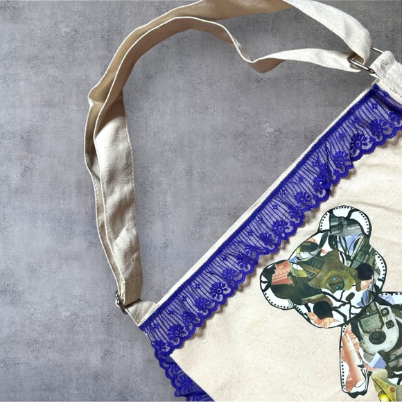 Custom cream and purple tote bag - Picture 4 of 15